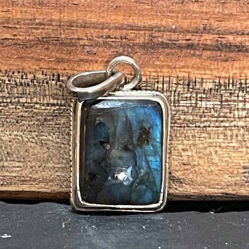 Labradorite and Sterling Silver Pendant